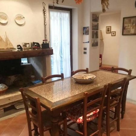 Appartamento Tipico Con Corte Privata Venesia Bagian luar foto